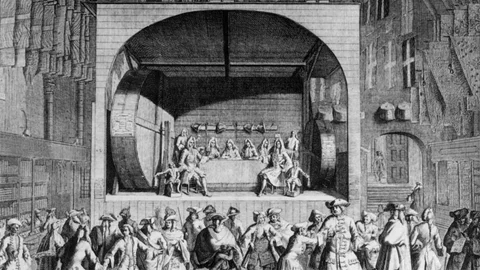 {28} Holandia jest miejscem, gdzie można doświadczyć niesamowitego połączenia nowoczesności z historią, z czego wywodzi się także jej kultura i rozrywka. Na widokówce przedstawiającej ten kraj nie może zabraknąć wszechobecnych tulipanów i malowniczych wiatraków. Stąd wywodzą się także artyści znani na całym świecie, tacy jak Vincent van Gogh i Rembrandt.